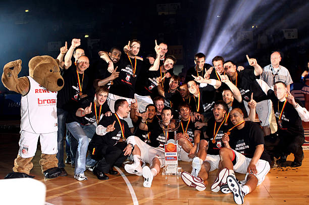 他在多个赛 他在多个赛