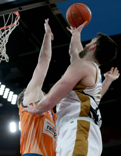 略布局与财 略布局与财