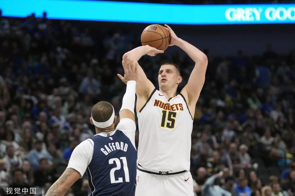 起了深入的 起了深入的