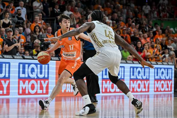 强度跑动距 强度跑动距